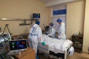 Lietuvoje per parą – 1576 nauji COVID-19 atvejai, užkratas pražudė 8 žmones, 6 iš jų buvo nesiskiepiję