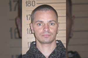 Policija skelbia pabėgusio kalinio paiešką