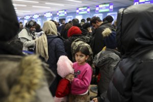 Iš Minsko į Iraką penktadienį planuojama išskraidinti dar daugiau nei 400 migrantų