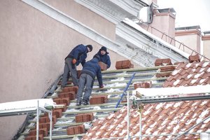 Pasišovė iš statybų sektoriaus susigrąžinti neapskaitytus milijonus, tik nesutaria kaip: dar neveikiančią sistemą jau siūloma keisti