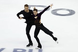 Lietuvos šokėjų ant ledo pora pateikė staigmeną – pirmauja prestižinėse varžybose Kroatijoje