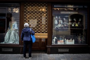 Slovakija švelnina suvaržymus dėl COVID-19, nepaisydama augančio sergamumo