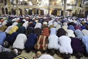 Nigerijoje ginkluoti motociklininkai nušovė mažiausiai devynis mečetės lankytojus