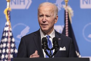 J. Bidenas: stiprinant demokratijas laukia daug darbo