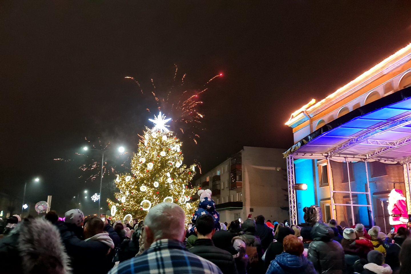  Varėnos Kalėdų eglės įžiebimo šventė.<br>Varėnos rajono savivaldybės nuotr.