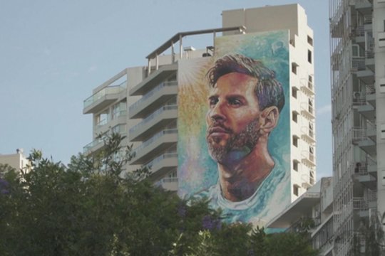 L. Messi gimtąjį miestą papuošė nutapytas jo atvaizdas: atkreiptas dėmesys į futbolininko karjeros istoriją