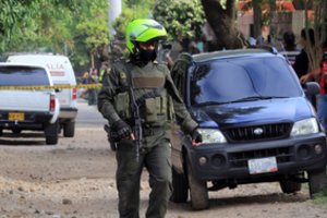Kolumbijoje per sprogimus žuvo du policininkai ir įtariamas sprogdintojas