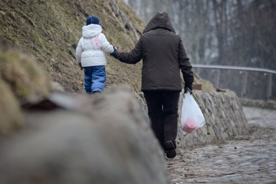Šiaulietė su dukra smurtavo prieš 7-erių mergaitę