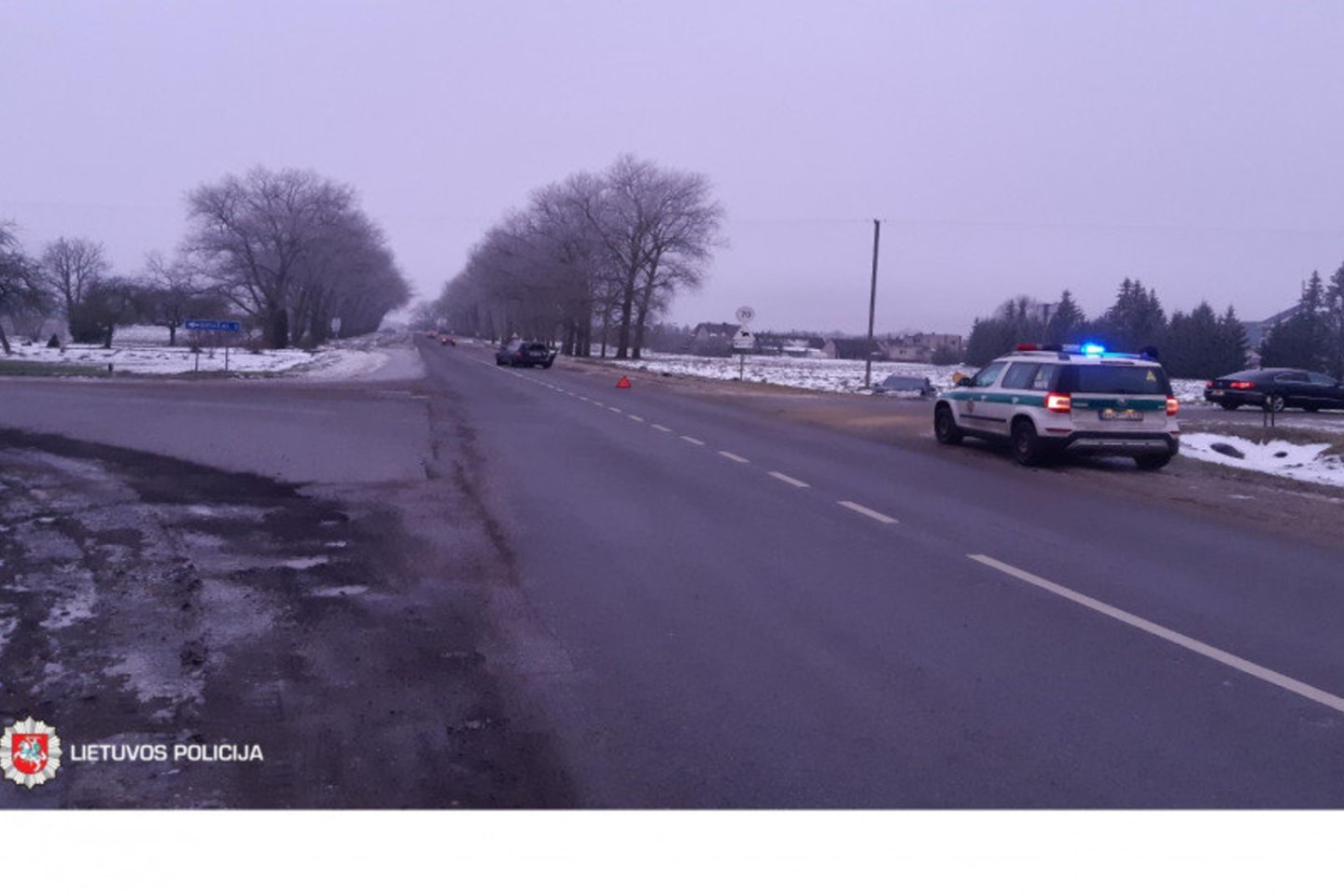 Gruodžio 14 dieną policijos pareigūnai užregistravo 100 eismo įvykių.<br> Lietuvos kelių policijos tarnybos nuotr.