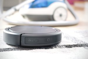 Įdomioji dulkių siurblio istorija: nuo varomo mašinine alyva iki pirmųjų, pagamintų Lietuvoje