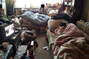 Šaukiasi pagalbos: siaubingomis sąlygomis Alytuje gyvenančia močiute naudojasi jos sūnus