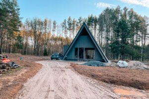 Kauniečiai svajonių namą pasistatė ne didmiestyje: apsispręsti padėjo rastas sklypas