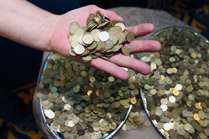 Dėl infliacijos gyventojų pajamos didės tik 2–4 proc., Briuselio paramos greitai nebesulauksime