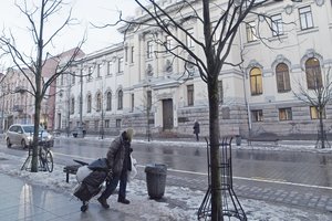 Valstybės kontrolė: skurdo rizikos lygis Lietuvoje išlieka vienas didžiausių ES