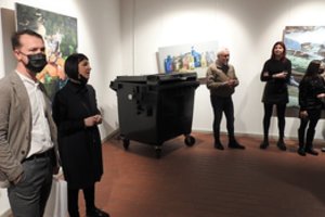 Tapytojo pasiūlymo mėtyti akmenis į jo paveikslus niekas neišgirdo