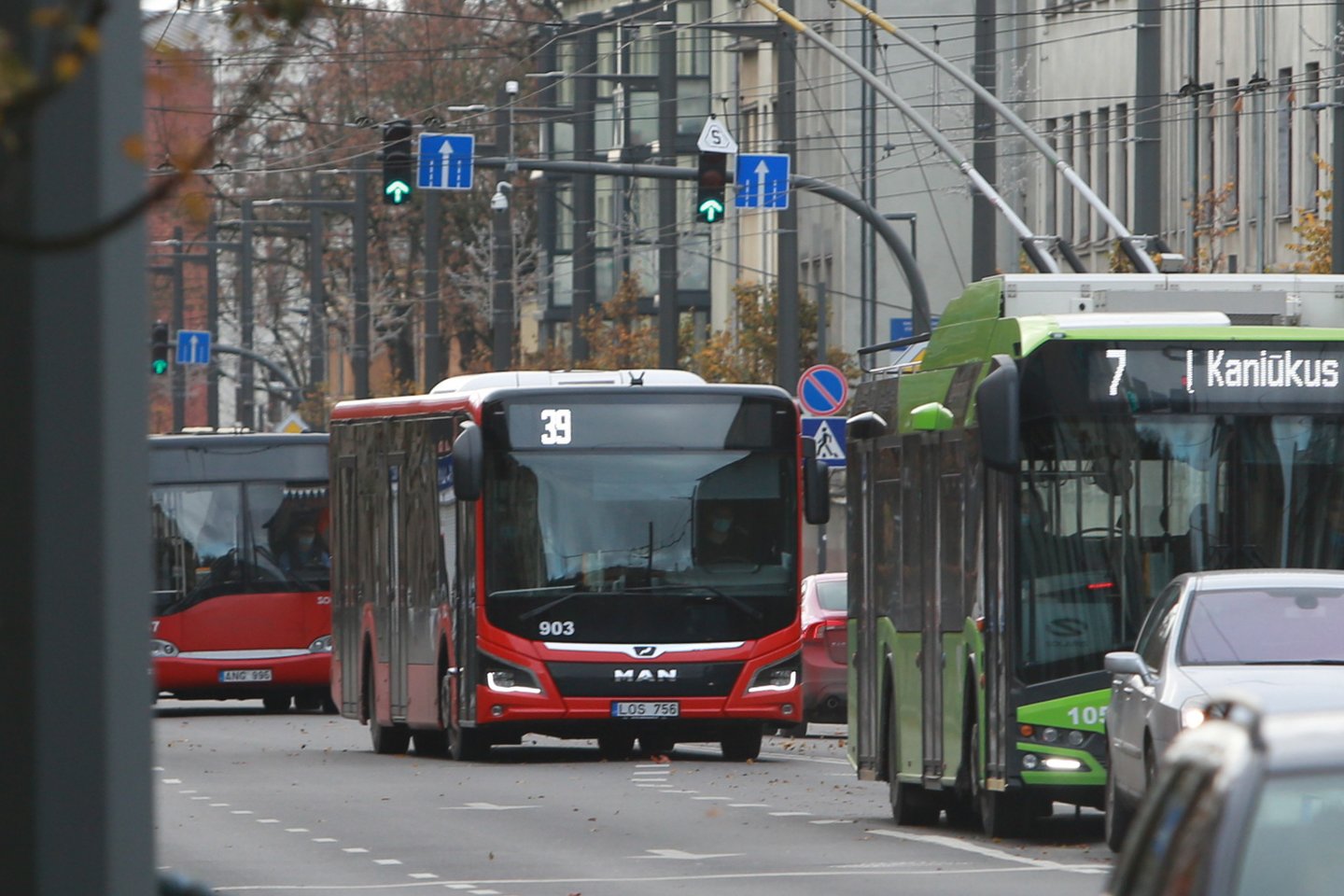  „Kauno autobusai“ skaudžiai nukentėjo dėl drastiškai sumažėjusio keleivių srauto.  <br>G.Bitvinsko nuotr.