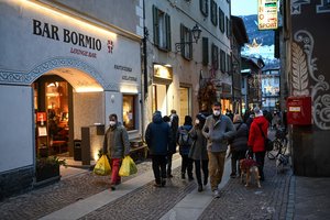 Kilus audrai dėl naujų Italijos COVID-19 ribojimų – griežtas atsakas: neturime aiškintis