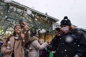 JK trečią dieną iš eilės registruoja rekordinį naujų COVID-19 atvejų skaičių
