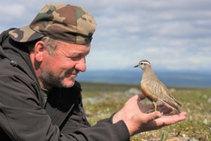 Žiedų valdovas: kone milijoną paukščių sužiedavęs ornitologas atskleidė įdomių faktų