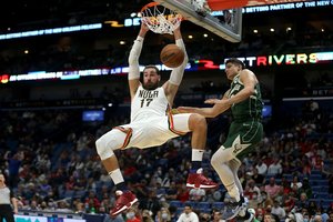 Kalėdų dovana Naujajame Orleane – Jonas Valančiūnas ir „Pelicans“ taranavo nusilpusius NBA čempionus