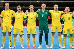 Salės futbolo Baltijos taurės turnyrą lietuviai pradėjo sutriuškindami estus, bet neteko kapitono J. Zagursko