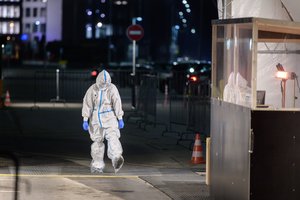 Didžiojoje Britanijoje užfiksuoti jau septyni mirties dėl omikron atvejai