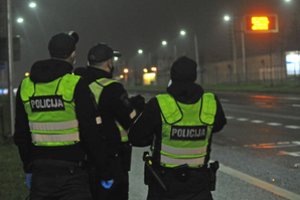 Avarija Lazdijuose: vairuotojas partrenkė išgėrusią pėsčiąją, prireikė medikų pagalbos