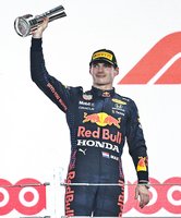 Naujasis „Formulės 1“ čempionas M. Verstappenas už savo titulą dėkingas atsidavusiam tėvui