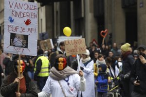 Briuselyje vyko tūkstantinis protestas prieš COVID-19 priemones