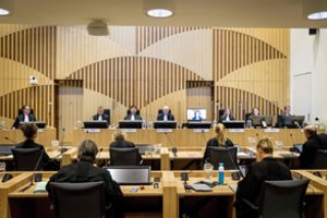 Nyderlandų prokurorai prašys skirti bausmes įtariamiesiems MH17 lainerio numušimo byloje