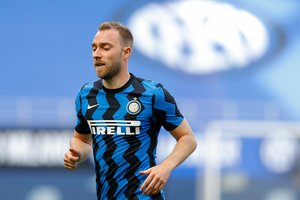 Milano „Inter“ klubas atleido medikų atgaivintą Danijos futbolininką Ch. Erikseną