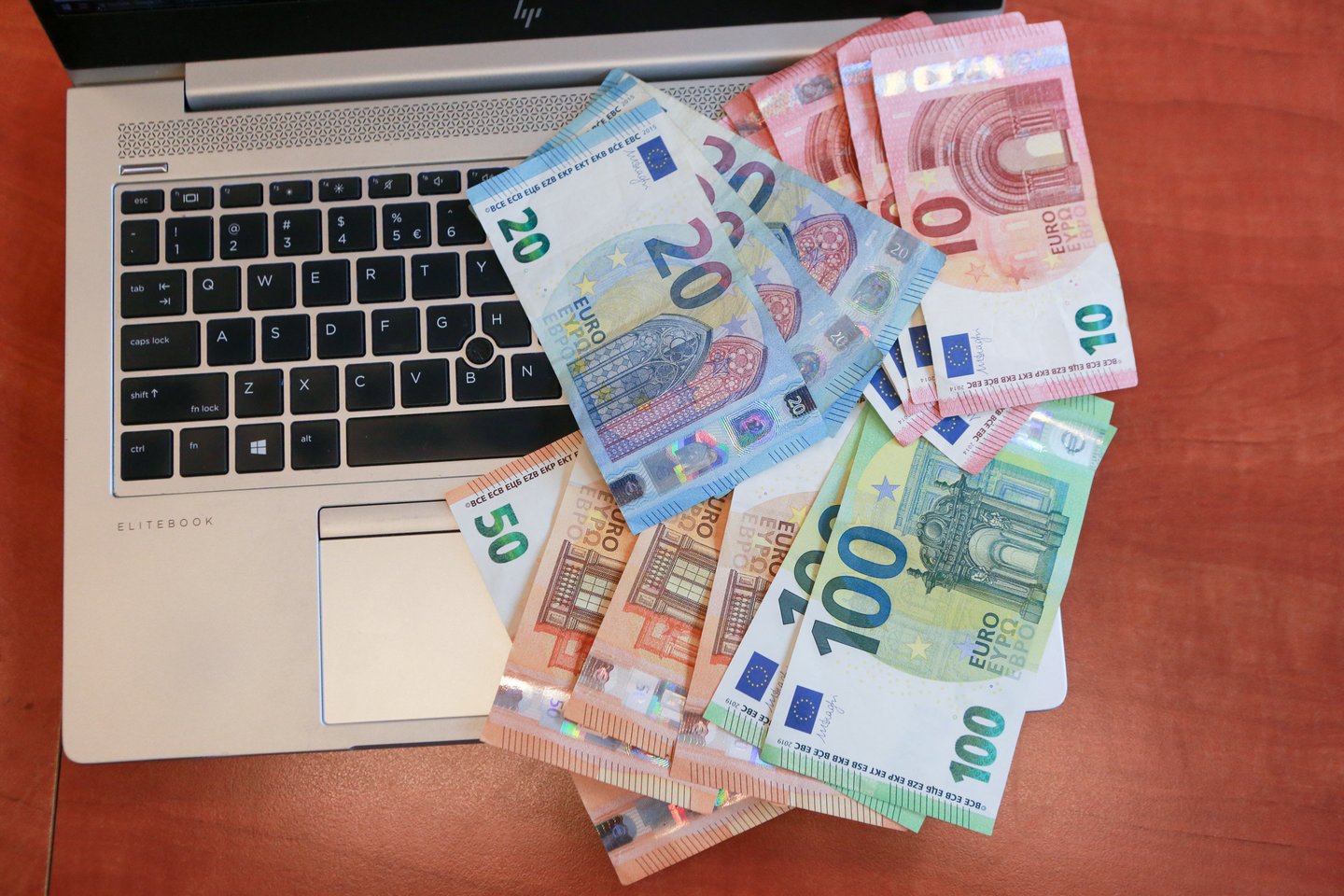 Už Pinigų plovimo ir teroristų finansavimo prevencijos įstatymo pažeidimą UAB „Wallter“ skirta 280 tūkst. eurų bauda.<br>G.Bitvinsko nuotr.