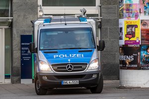 Vokietijoje sunkvežimis kelyje įsirėžė į JAV karinę transporto priemonę