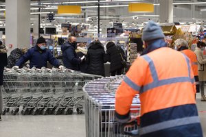 Įvertino, kaip lietuviai gyvens kitais metais: sunkiausia bus pirmąjį pusmetį, problemos tik aštrės