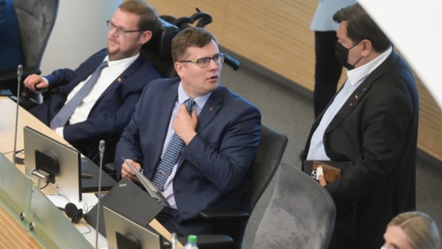 L. Kasčiūnas Seimo salėje nevaldė emocijų: kolegą išvadino asilu