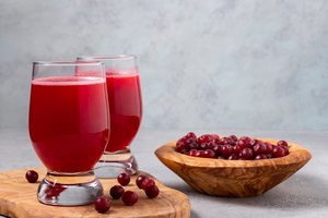 Kūčioms – naminio kisieliaus receptai: spanguolių ir avižų