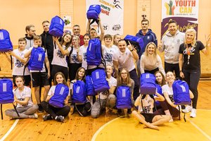 LFF ir programa „Jaunimas gali“ įgyvendino socialinę iniciatyvą: regionų vaikams išdalintos kalėdinės dovanos