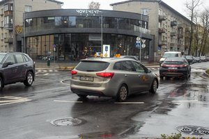 Netyla pasipiktinimas dėl naujo žiedo Vilniuje – suniokoti želdiniai, gatvę vadina neišvažiuojama