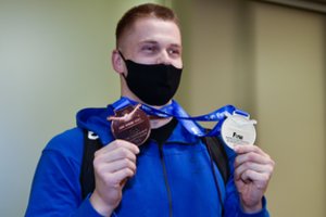 Su medaliais grįžęs D. Rapšys – apie lažybas dėl R. Meilutytės sugrįžimo ir COVID-19 sergantį bičiulį