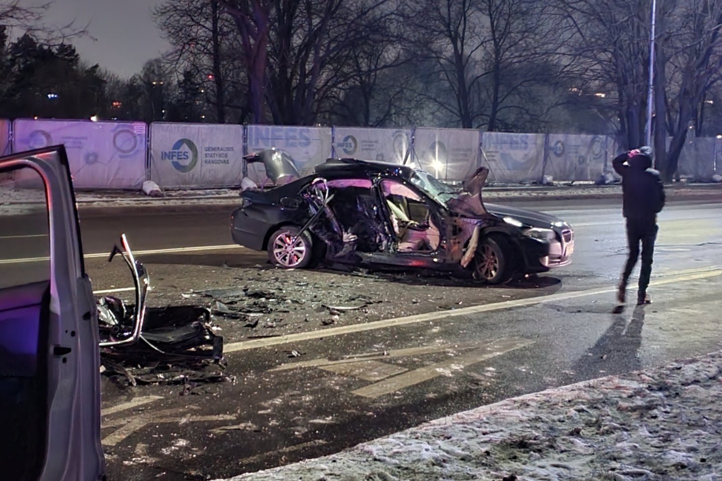  Didelė avarija Vilniuje: susidūrė BMW ir „City Bee“, yra sužeistų.<br> Lrytas.lt nuotr.