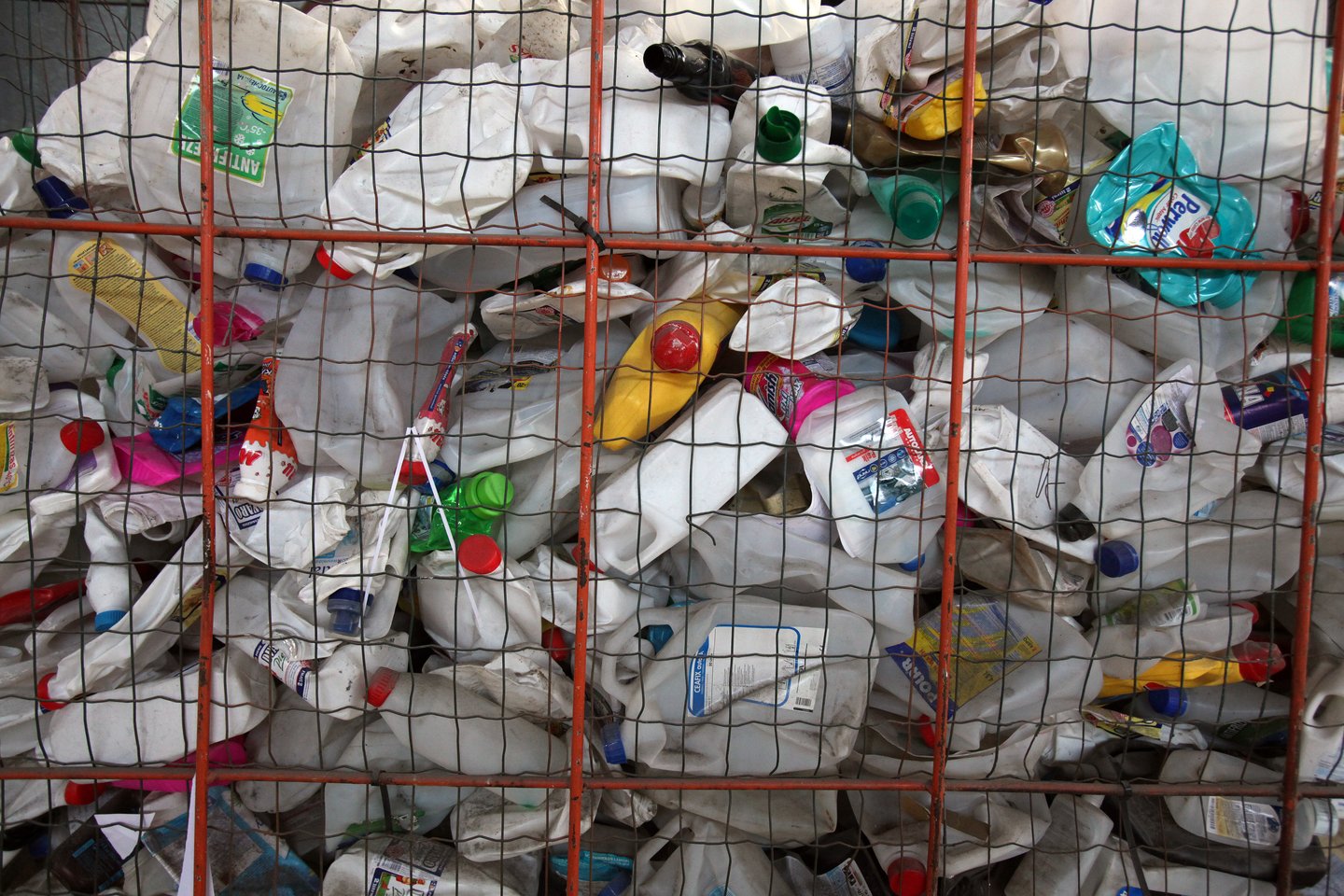 Rūšiavimą ir atliekų perdirbimą vis dar supa daugybė mitų.<br>P.Lileikio nuotr.