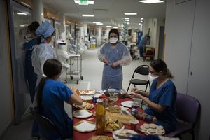 Prancūzijoje per parą patvirtinta rekordiškai daug COVID-19 atvejų