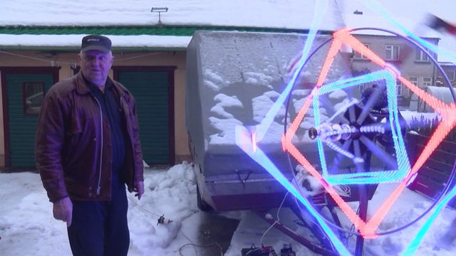 Gargžduose gyvenantis 82-jų metų senjoras stebina savo išradimais: sukūrė šviečiantį žiedą ir skraidantį motociklą