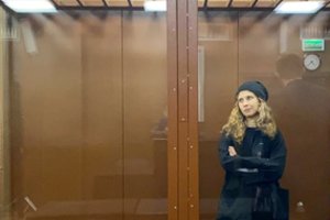 Areštuotos „Pussy Riot“ narės M. Aliochina ir L. Štein paskelbė bado streiką