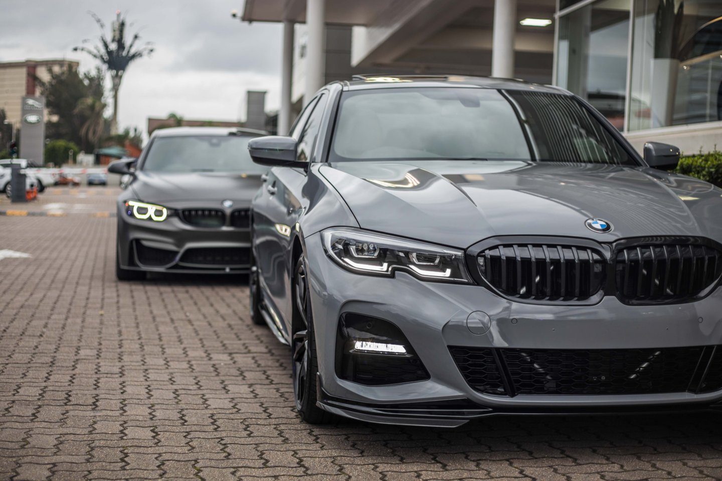 Pasaulinis puslaidininkių deficitas 2021-aisiais prabangių vokiškų automobilių kainas kilstelėjo į rekordines aukštumas.