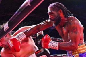 Boksininką nušovė merginos ir vaikų akivaizdoje – vyko į kalėdinį susibūrimą