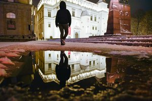 Įvertino omikron plitimo Lietuvoje scenarijų: neliks nė vieno, nesusidūrusio su virusu