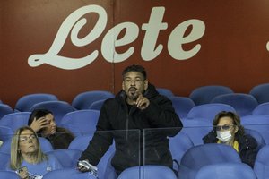 Netektis: praėjus metams po legendos mirties pasaulį paliko ir Diego Maradonos brolis Hugo