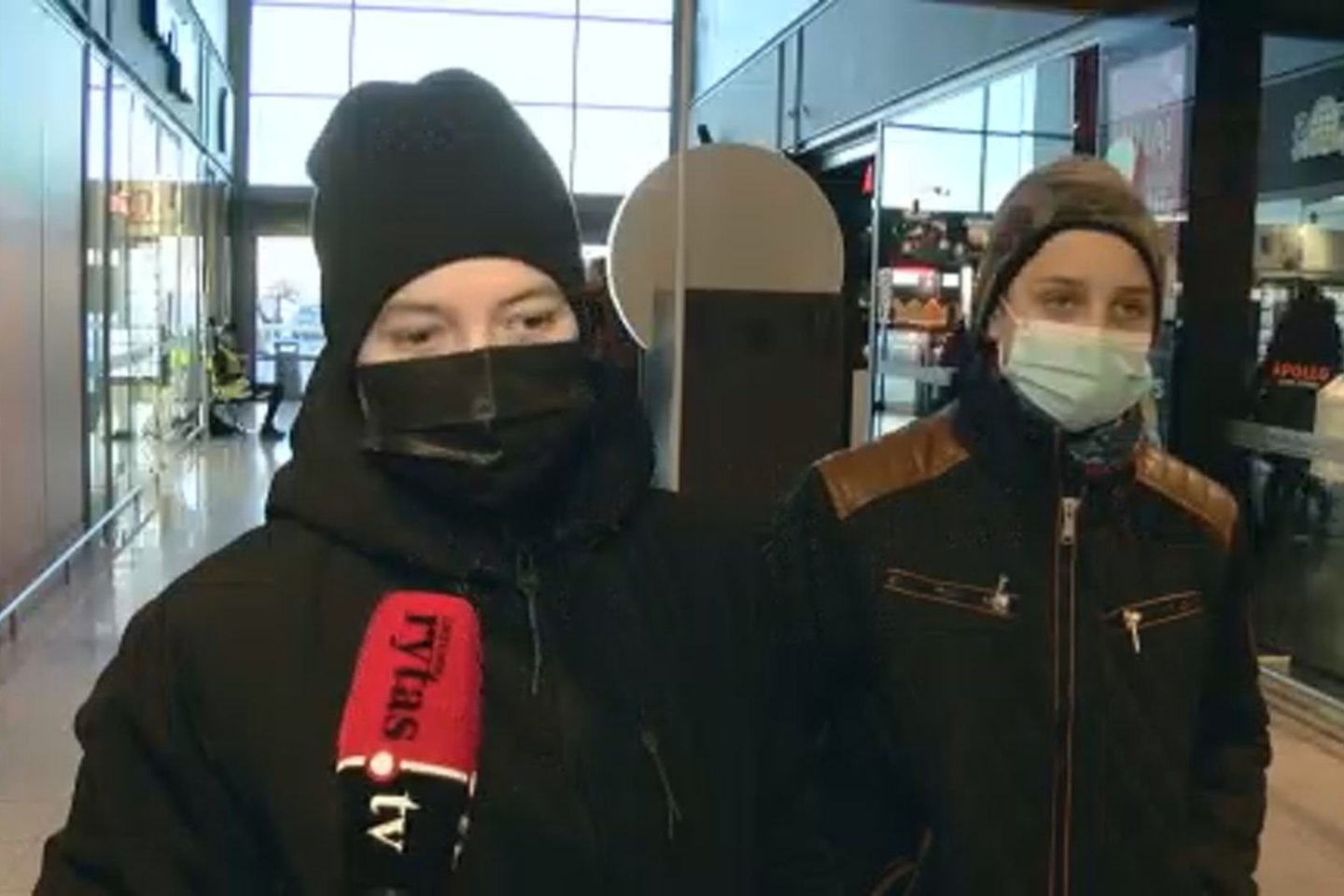Nuo šiandien galimybių pasas pramogų ir prekybos vietose privalomas vaikams nuo 12 metų ir 2 mėnesių.<br>Stop kadras