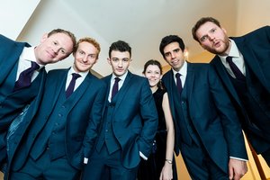 Vinzoro pilies dainininkai atvežė kalėdinių linkėjimų Vilniui